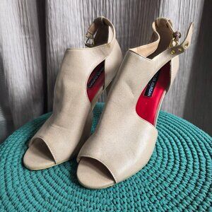 Charles Jourdan womens shoes size 9